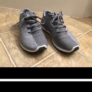 Under Armour Sling Running Shoe